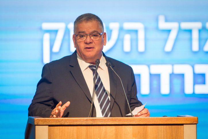 דרמה מקומית: ראש העיר הוותיק פורש מהחיים הפוליטיים