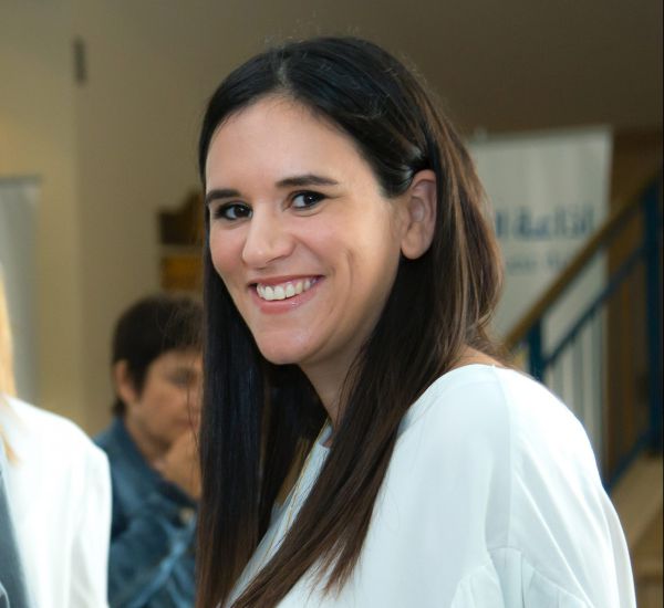 אמילי עמרוסי מעדכנת על מצבו הרפואי של בנה