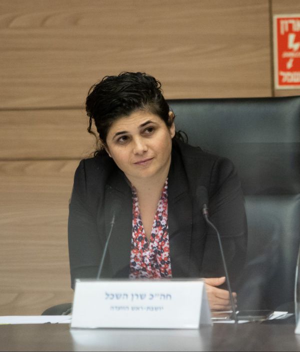 שרן השכל לבן גביר: "בגללך, הימין יבכה לדורות"