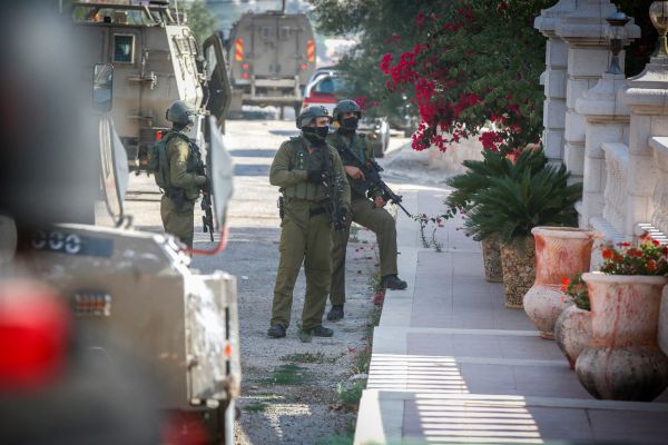 הטרור נמשך: ירי מרכב חולף בצומת עופרה – אין נפגעים