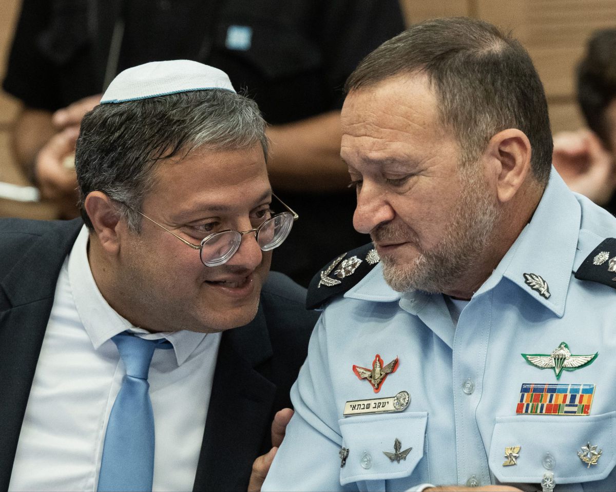 מקורבי המפכ"ל: "הכל זה הוא והחנמאל שלו"