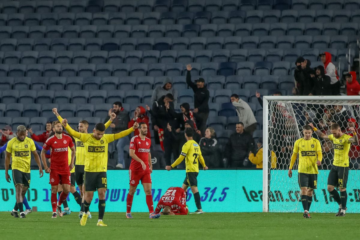 בשורה לאוהדים: משחקי כדורגל ישודרו גם בסלולר