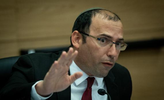 רוטמן דורש למנוע מהנשיאה חיות להשתתף בדיון נגדו