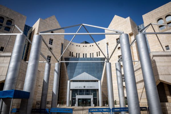 השופטת שחררה חשוד שעודד שיגור רקטות ושילמה