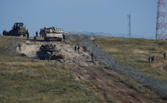 ישראל מאיימת: אם לא יפונו המוצבים בהר דוב נפעיל כוח