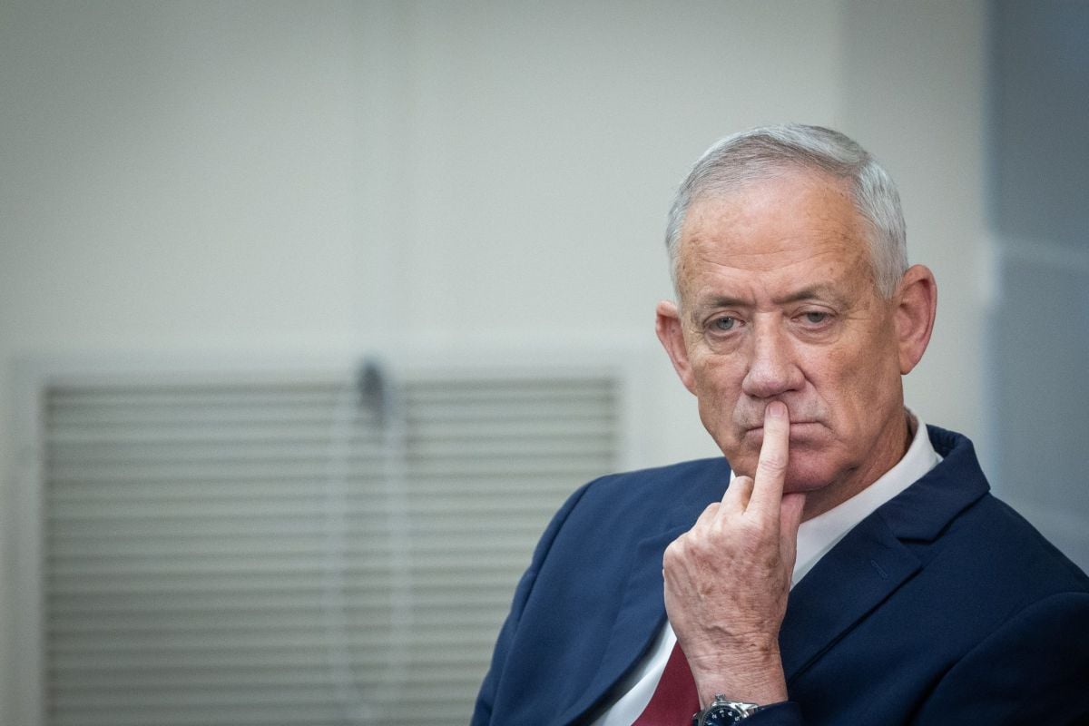 גנץ שובר שתיקה: "טעיתי כשעזבתי את הממשלה"