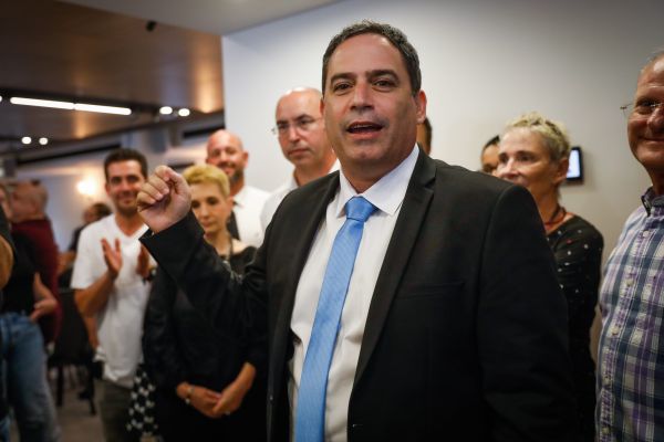 עמית בכר: 'קורא ללוין לכנס את הוועדה לבחירת שופטים'