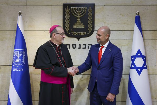 אוחנה מגנה את תקיפת הנוצרים: "לא מוכנים לקבל"