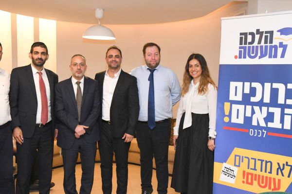 עורכי הדין החרדים מתאגדים נגד עמית בכר