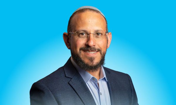 הסטארטאפיסט הסרוג הודיע: אתמודד על ראשות מועצת הר חברון