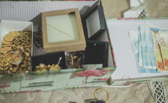 המאבק בפרוטקשן: נעצרו 2 חשודים בסחיטת דמי חסות