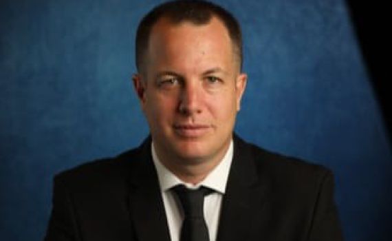 קרב עורכי הדין שיכריע את גורל מערכת המשפט