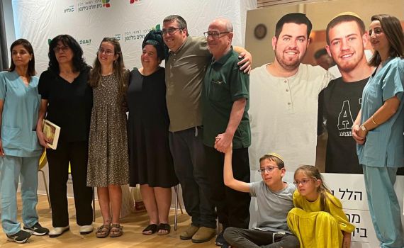 משפחת יניב נפגשה עם המושתלים: "לא בחרנו בזה"