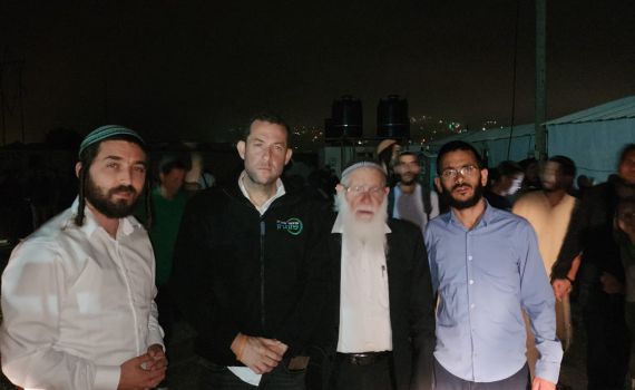 כמענה לפיגוע: משפחות חזרו ליישוב אביתר