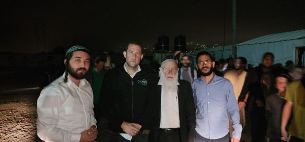 כמענה לפיגוע: משפחות חזרו ליישוב אביתר