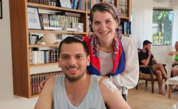 מרגש: תושבי עלי שרים למאבטח הגיבור מהפיגוע