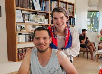 מרגש: תושבי עלי שרים למאבטח הגיבור מהפיגוע