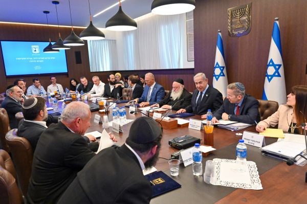 נתניהו בקבינט הדיור: יעד של 90,000 דירות