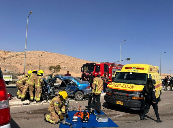 3 פצועים בתאונה בנגב, בהם אחד במצב קשה