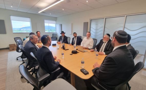 שר הדתות מבטיח: "רפורמת הכשרות תבוטל בקרוב"