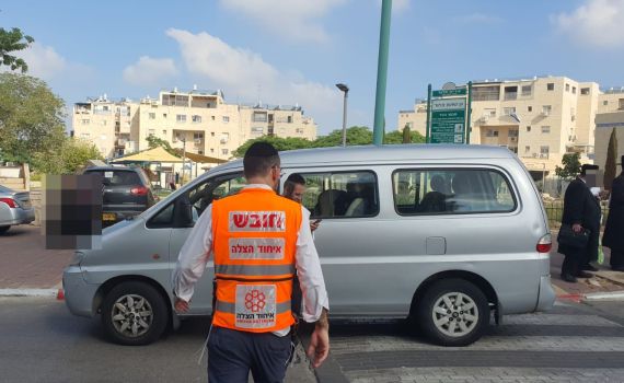 פעוטה נפגעה מרכב באלעד, מצבה בינוני