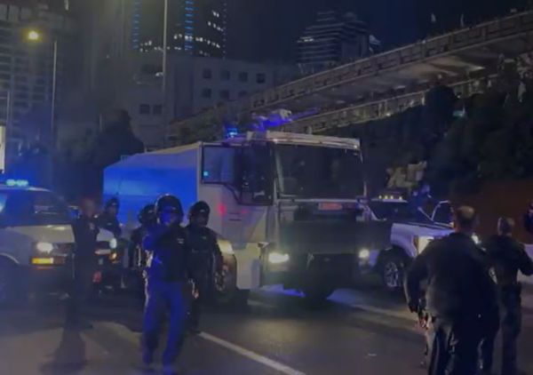 המכ"תזית הוקפצה לאיילון כדי לפנות את החוסמים