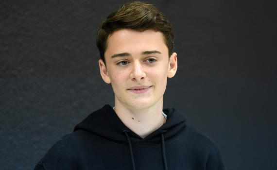 כוכב 'דברים מוזרים' זועם: "או שאתם עם ישראל או עם הטרור"