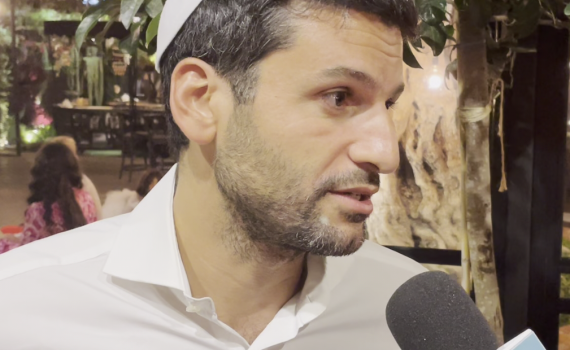 תושב פריז מתאר לסרוגים: "מעשר בלילה יש עוצר"