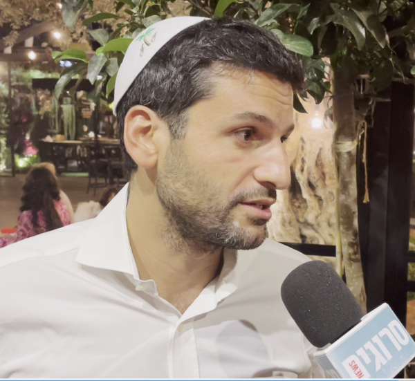 תושב פריז מתאר לסרוגים: "מעשר בלילה יש עוצר"