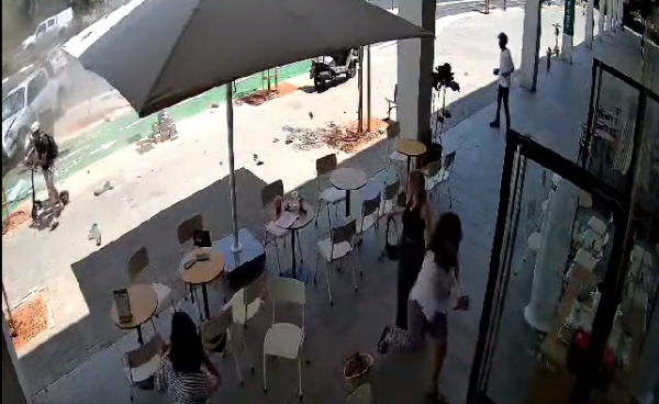 דורס, דוקר ונורה: תיעוד פיגוע הדריסה בתל אביב