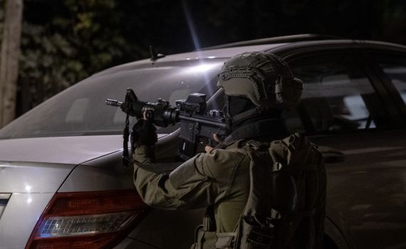 32 מבוקשים נעצרו ביו"ש, נתפסו כלי נשק וסמים