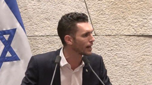 "כולנו אחים? דודי אמסלם הוא לא אח שלי"