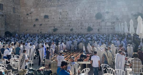 השתתפות הרבנים בעצרת – רשלנות וחוסר אחריות לאומי