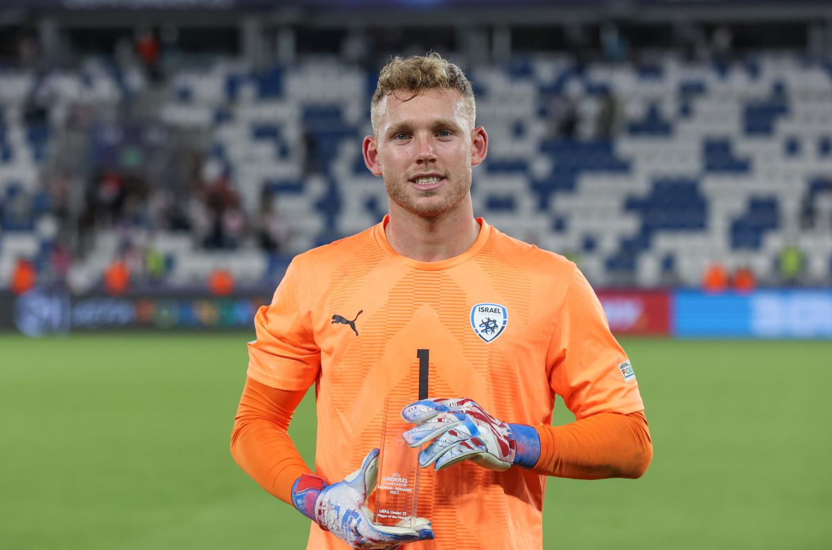 באיירן הביסה, פרץ שמר על שער נקי במשחק הבכורה