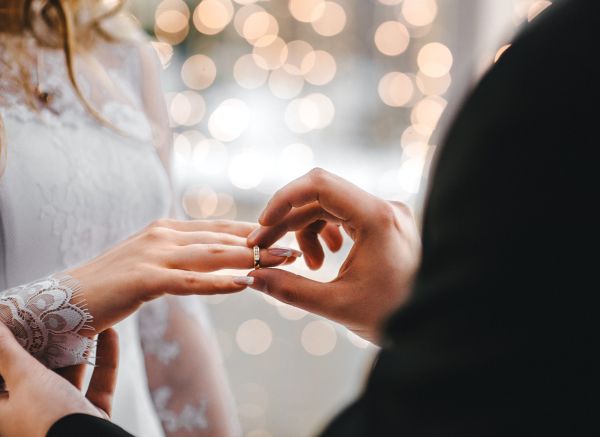 ט"ו באב: כמה זוגות התחתנו בשנה החולפת?