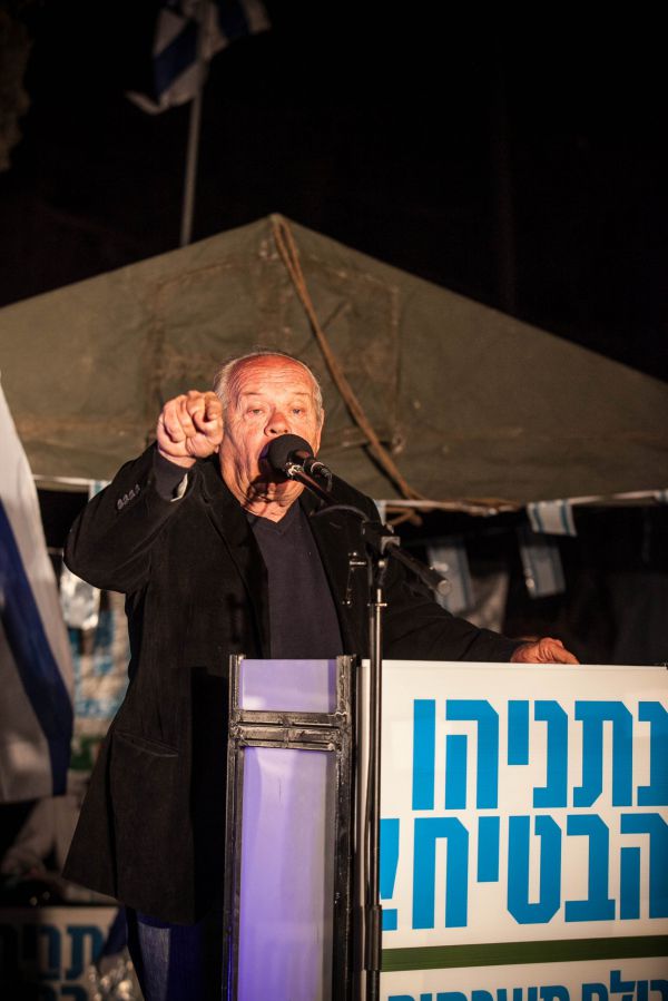 השחקן הוותיק: "היום לא הייתי נותן לבני להתגייס"