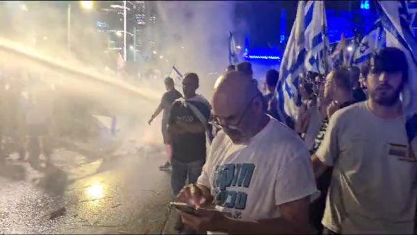 המכת"זיות נכנסו לפעולה לכיבוי המדורות באיילון. צפו