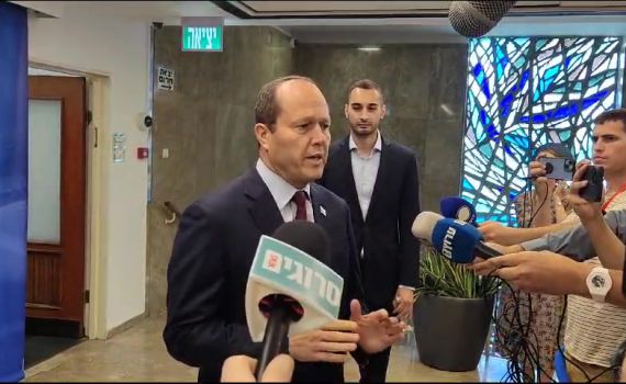 ניר ברקת: "קורא לחיילים לא להכניס פוליטיקה לצה"ל"