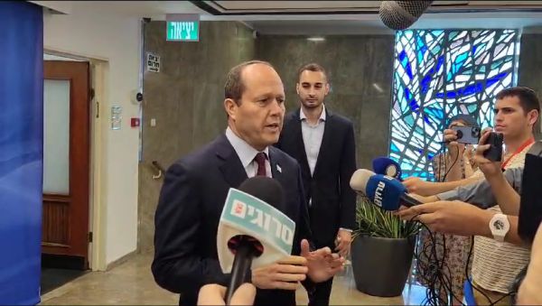 ניר ברקת: "קורא לחיילים לא להכניס פוליטיקה לצה"ל"