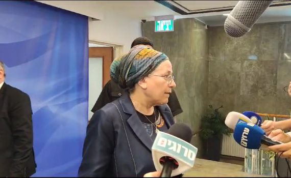 סטרוק: "כל הישג שתקצור הרש"פ הוא פרס לטרור"