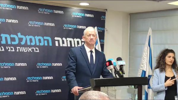 גנץ במענה לשאלת סרוגים: "נניח שזו הייתה טעות"