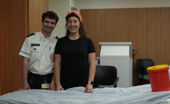 היכרות בלתי שגרתית: תרמה דם ומצאה את אהבת חייה