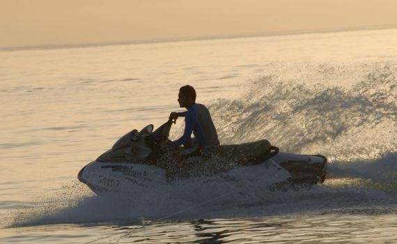 טרגדיה בקפריסין: ילדה בת 6 נהרגה בתאונת אופנוע ים