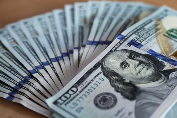 יממה אחרי דירוג האשראי: הדולר צלל ואז התמתן