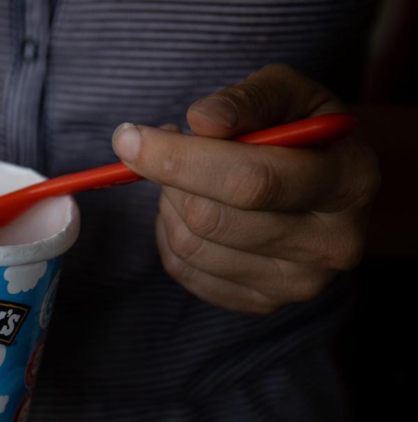 יום השמאליים הבינלאומי: אלו הסלבס עם יד שמאל חזקה