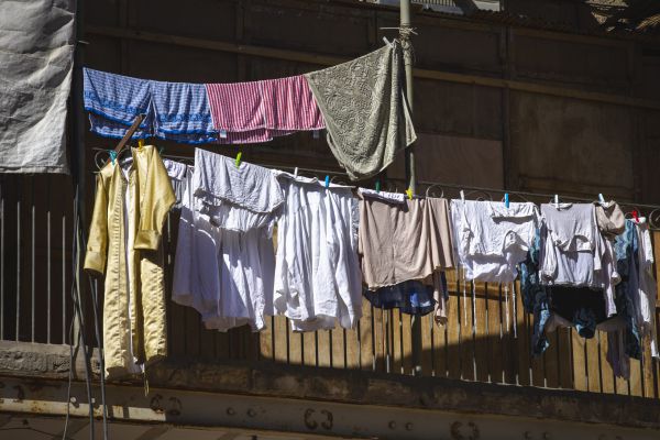 מדור גרושים | לצאת מארון הכביסה