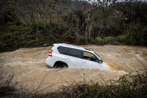 בעקבות הצפות: כבישים 90 ו-463 נחסמו לתנועה