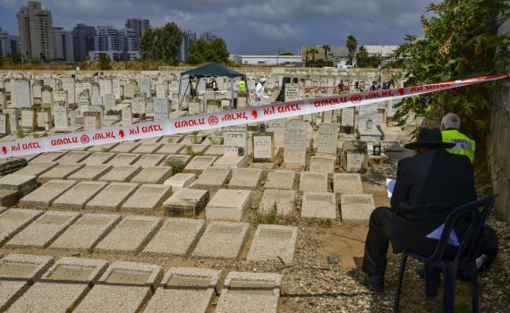 קברה של בת 3 ייפתח מחר לטובת ביצוע בדיקת דנ"א