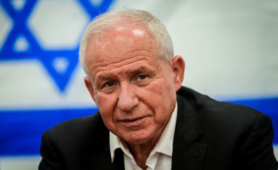 דיכטר משווה בין החקיקה למפגינים: "בריונים משני הצדדים"