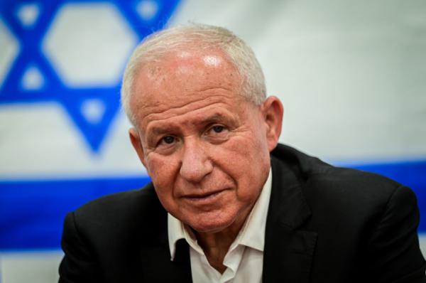 דיכטר משווה בין החקיקה למפגינים: "בריונים משני הצדדים"